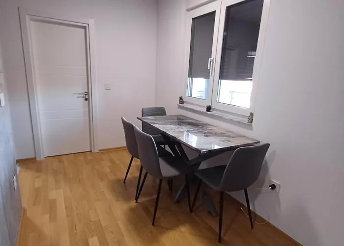 Aristea Апартаменты Аранделовац